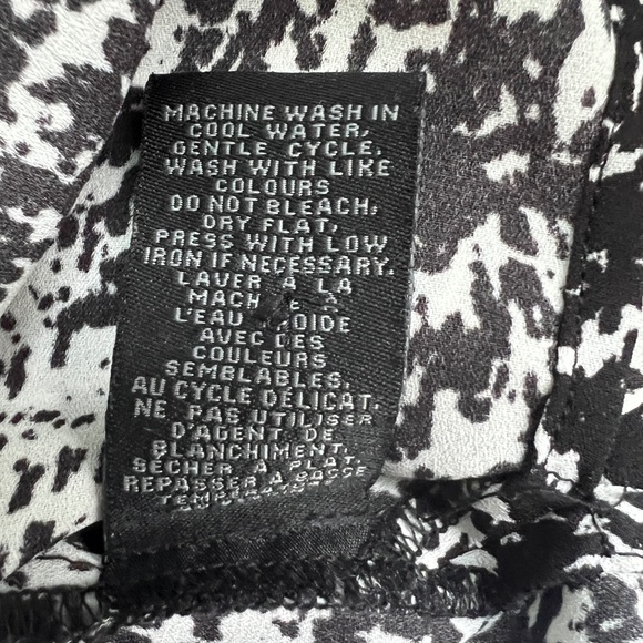 Kenneth Cole Select - Black & White V-Neck Blouse - Picture 9 of 9